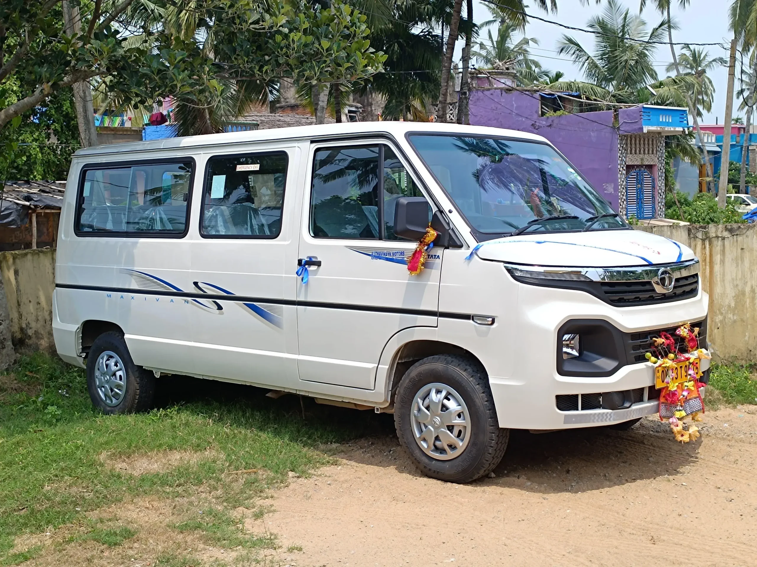 travelagencyinpuri.in-13-Seaters-scaled.webp