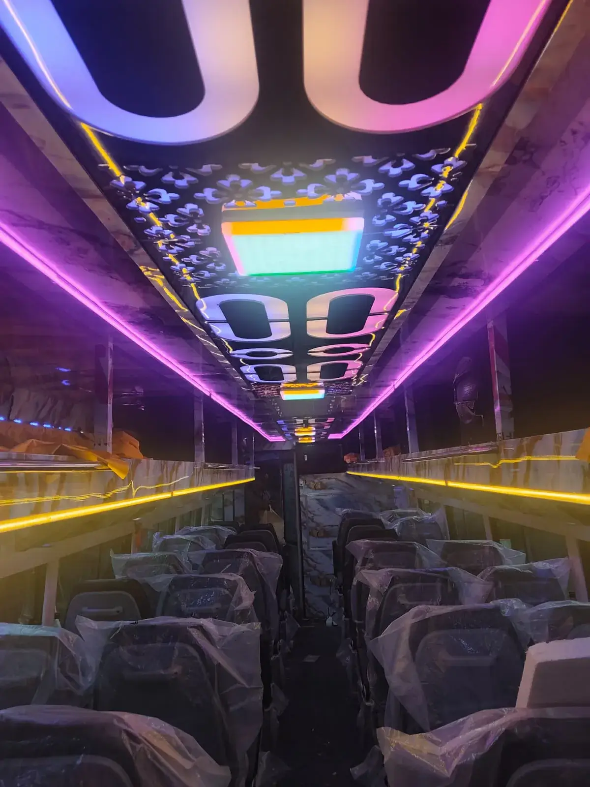 40 to 50 seater AC luxury bus booking in Puri for weddings and corporate trips