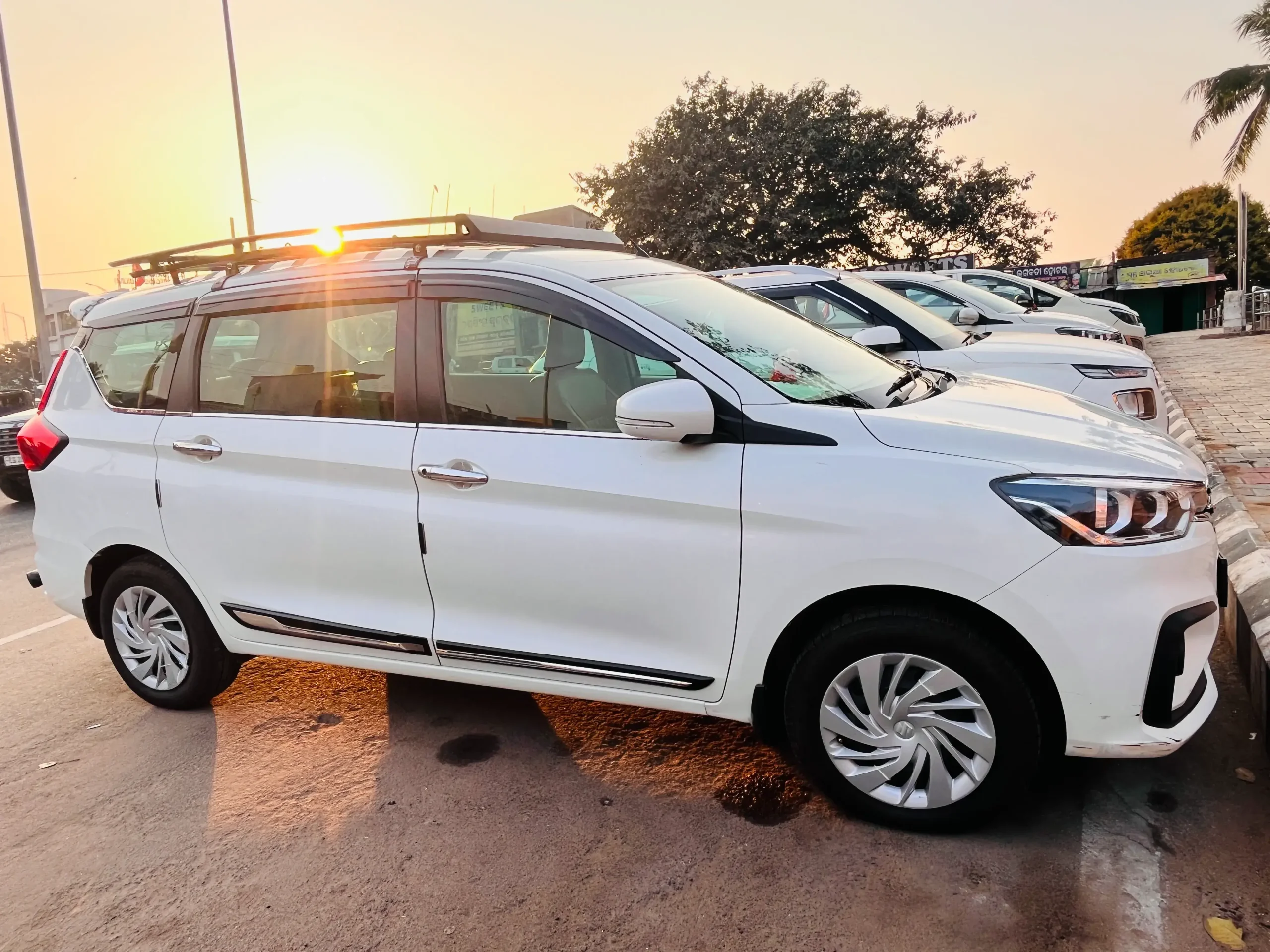 Spacious AC SUV taxi in Puri for outstation family tours